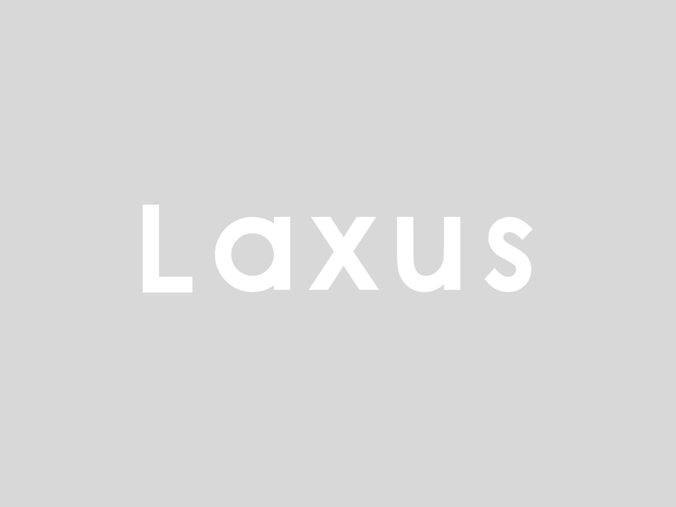 Costumes Provided by Laxus of the Designer Bags Sharing Service for TBS Drama “Cinderella Closet”